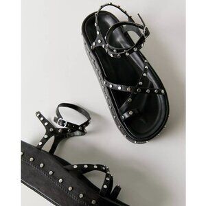 Urban Outfitters Ricki Studded Platform Sandal Sz 10